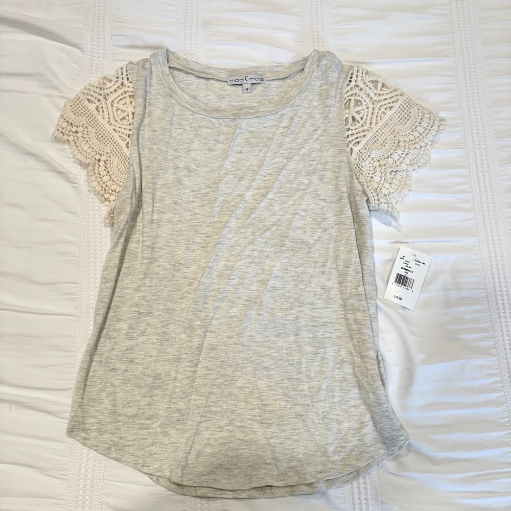 NWT S Dry Goods Gray Shirt with Cream Lace Cap Sleeve